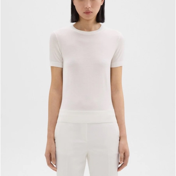 Theory 100% cotton, made in Peru great crisp white scoop neck classic t-shirt. - Picture 1 of 9